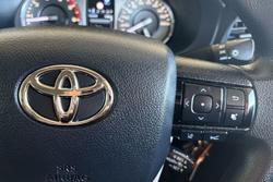 2023 Toyota Hilux SR