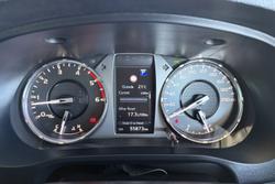 2023 Toyota Hilux SR