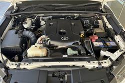 2023 Toyota Hilux SR