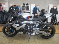 2025 BMW Motorrad M 1000 R WHITE