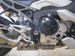 2025 BMW Motorrad M 1000 R WHITE