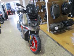 2025 BMW Motorrad C 400 X ION BEIGE
