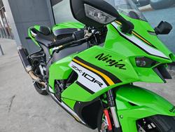 2025 Kawasaki NINJA ZX-10R Green