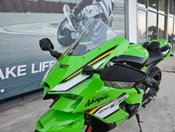 2025 Kawasaki NINJA ZX-10R Green
