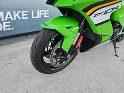 2025 Kawasaki NINJA ZX-10R Green