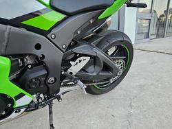 2025 Kawasaki NINJA ZX-10R Green
