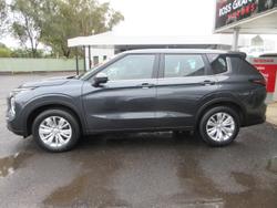 2026 Mitsubishi Outlander ES
