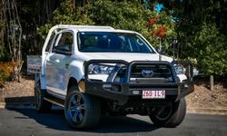 2023 Toyota Hilux SR