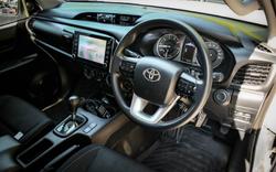 2023 Toyota Hilux SR