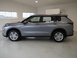 2022 Mitsubishi Outlander PHEV ES