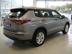 2022 Mitsubishi Outlander PHEV ES
