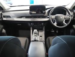 2022 Mitsubishi Outlander PHEV ES