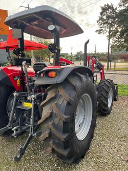 0 Massey Ferguson 4707 4Wd Platform Essential 74 Hp Fel RED