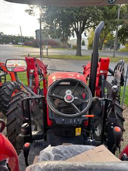 0 Massey Ferguson 4707 4Wd Platform Essential 74 Hp Fel RED