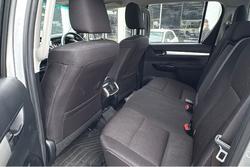 2023 Toyota Hilux SR5