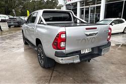 2023 Toyota Hilux SR5