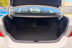 2016 Toyota Camry Altise