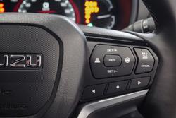 2025 Isuzu MU-X X-TERRAIN