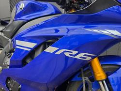 2017 Yamaha YZF-R6 BLUE