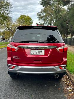 2018 Isuzu MU-X LS-T