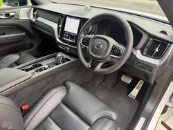 2021 Volvo XC60 B6 R-Design