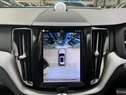 2021 Volvo XC60 B6 R-Design