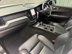 2021 Volvo XC60 B6 R-Design