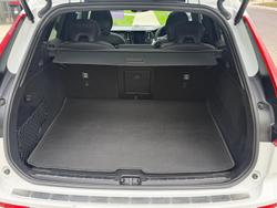 2021 Volvo XC60 B6 R-Design