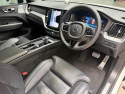 2021 Volvo XC60 B6 R-Design