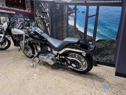 2010 Harley-Davidson Softail Custom 1584 (FXSTC) Softail Black