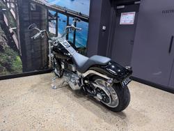 2010 Harley-Davidson Softail Custom 1584 (FXSTC) Softail Black