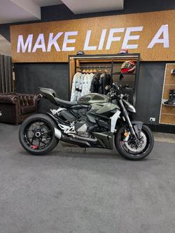 Ducati Streetfighter V2
