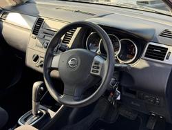 2007 Nissan Tiida ST-L