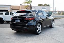 2015 INFINITI QX70 S Premium