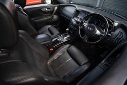2015 INFINITI QX70 S Premium