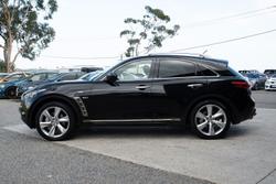 2015 INFINITI QX70 S Premium