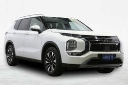 2025 Mitsubishi Outlander LS