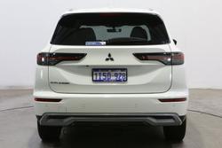2025 Mitsubishi Outlander LS