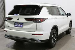 2025 Mitsubishi Outlander LS