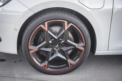 2025 CUPRA Leon VZe