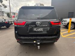 2024 Toyota Landcruiser VX