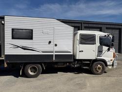 2015 Hino Fd 1124 Flat Top & Aircon Living Room