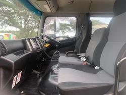 2015 Hino Fd 1124 Flat Top & Aircon Living Room