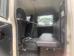 2015 Hino Fd 1124 Flat Top & Aircon Living Room