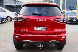 2022 Isuzu MU-X LS-T