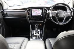 2022 Isuzu MU-X LS-T