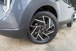 2025 Mahindra XUV3XO AX7L