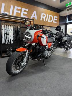 2026 BMW Motorrad 2026 BMW 1170CC R 12 S Road Lava orange metallic. (07-07)