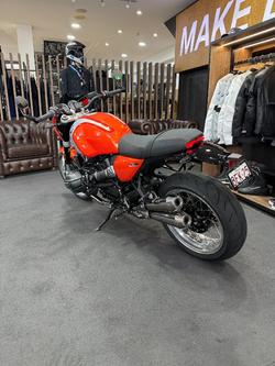 2026 BMW Motorrad 2026 BMW 1170CC R 12 S Road Lava orange metallic. (07-07)