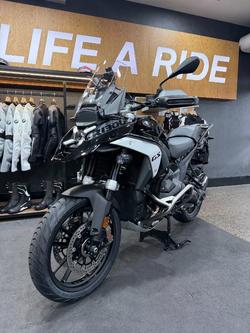 2026 BMW Motorrad R 1300 GS TRIPLE BLACK BLACK STORM METALLIC